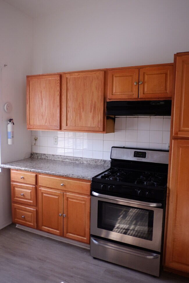 3525 W Fullerton Ave unit 2, Chicago, IL 60647 - photo 6