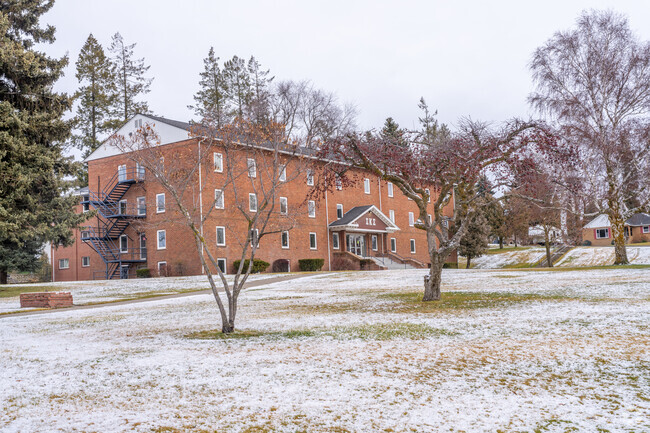 The Upper Columbia Academy features a couple dorms for students.