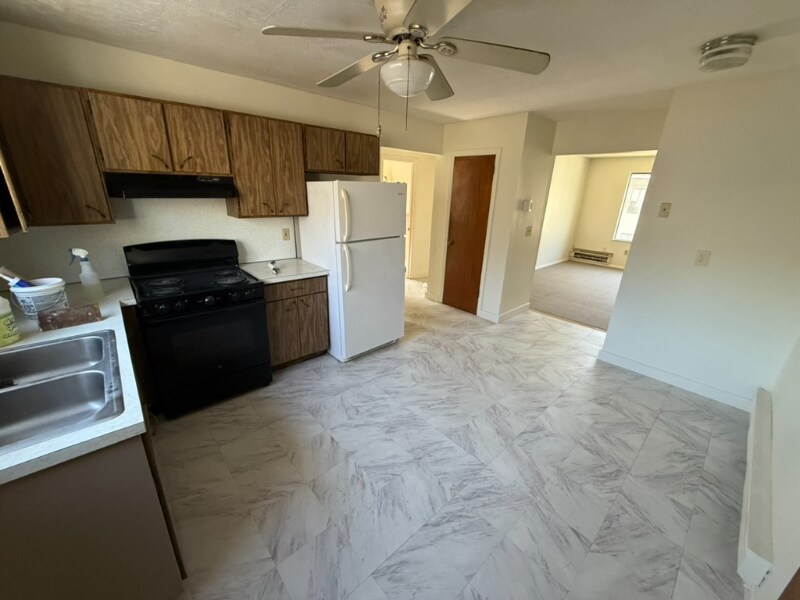 67 Dallas Terrace unit . 9, Waterbury, CT 06705 - photo 1