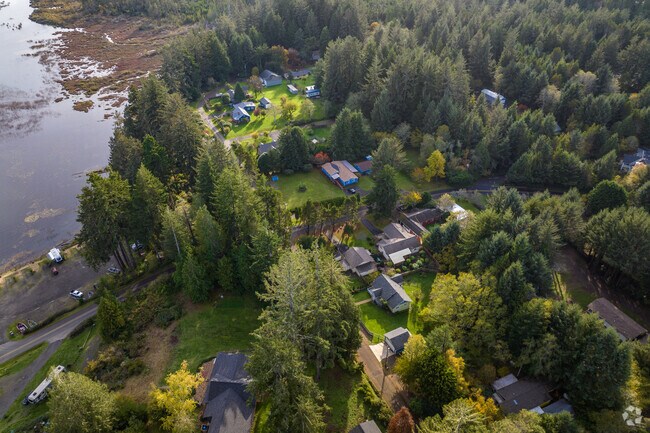 Oregon Dunes is a very secluded area, however you can find pockets of homes closer together.