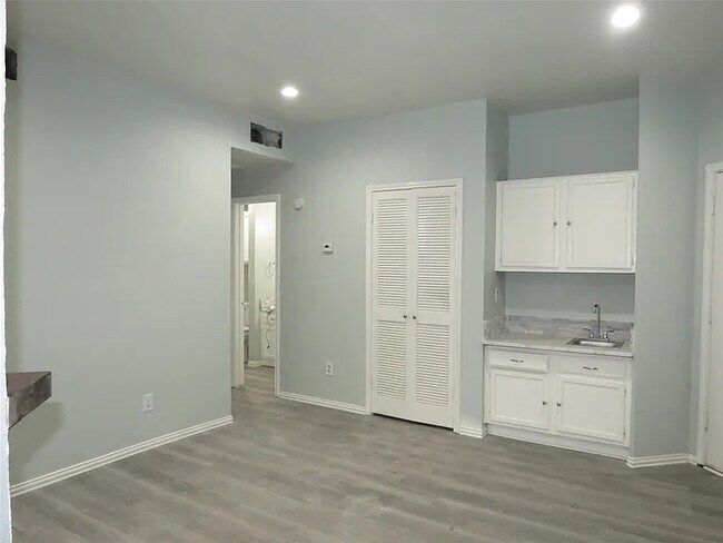 4715 N Galloway Ave unit 104, Mesquite, TX 75150 - photo 6