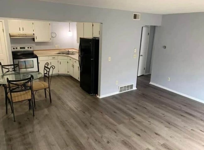 802 7th St, La Crosse, WI 54601 - photo 3