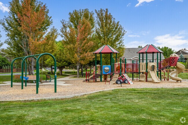 Connect with neighbors at local events and lush parks in Redleaf.