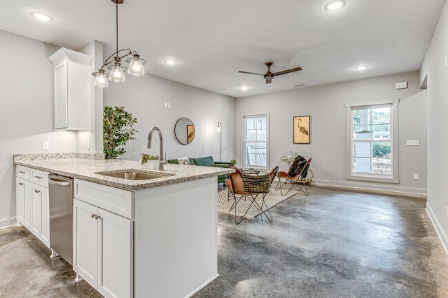 1022 Sharpe Ave, Nashville, TN 37206 - photo 6