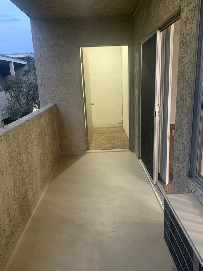 130 Woodruff Apartments, Bellflower, CA 90706 - photo 7