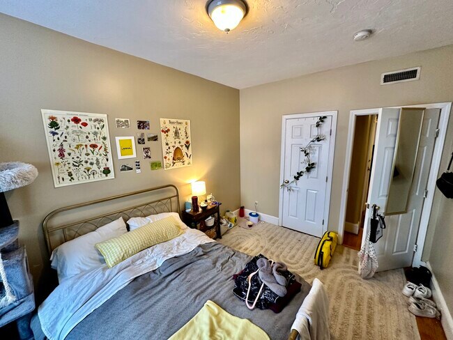 17 Highgate St unit 6, Allston, MA 02134 - photo 5