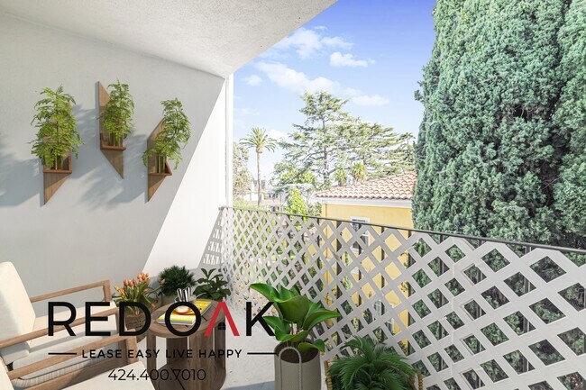 1909 Buckingham Rd unit 12, Los Angeles, CA 90016 - photo 2