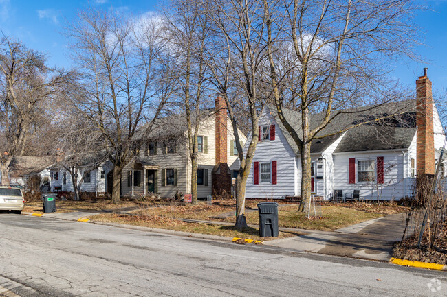 Roosevelt’s housing reflects the neighborhood’s rich history and welcoming vibe.