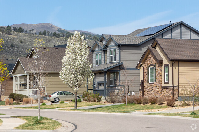 Home sizes and styles vary in the Ponds at Overland.