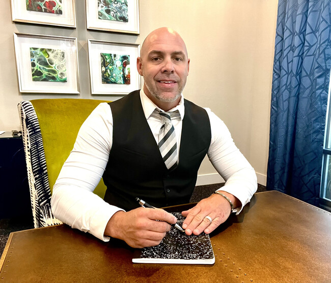 Agent Photo