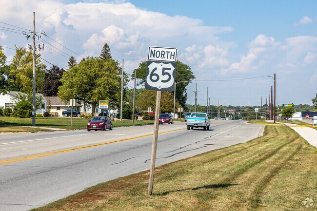 Highway 65 bisects Iowa Falls and allows easy access to other highways and surrounding towns.