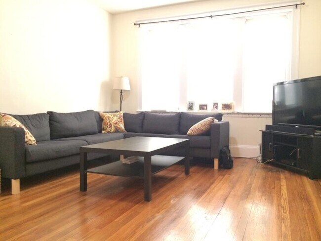 1622 Massachusetts Ave unit 3, Cambridge, MA 02138 - photo 4