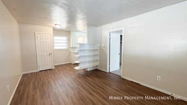 3217 35th St unit B, Lubbock, TX 79413 - photo 5