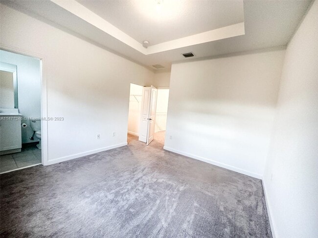 1486 SE 26th Terrace unit key gare, Homestead, FL 33035 - photo 7