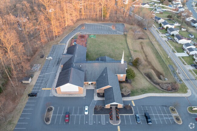 The values of love, integrity and service shape New Covenant Christian School.