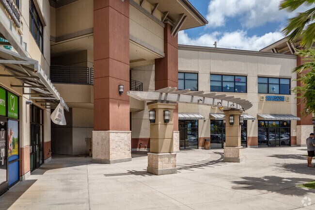 Laulani Village Shopping Center has a wide variety of retail and dining outlets.