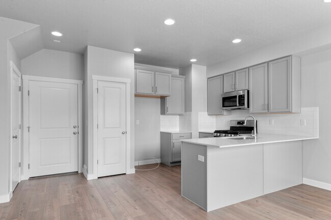 6566 W Raynolds Peak Way, West Jordan, UT 84081 - photo 6