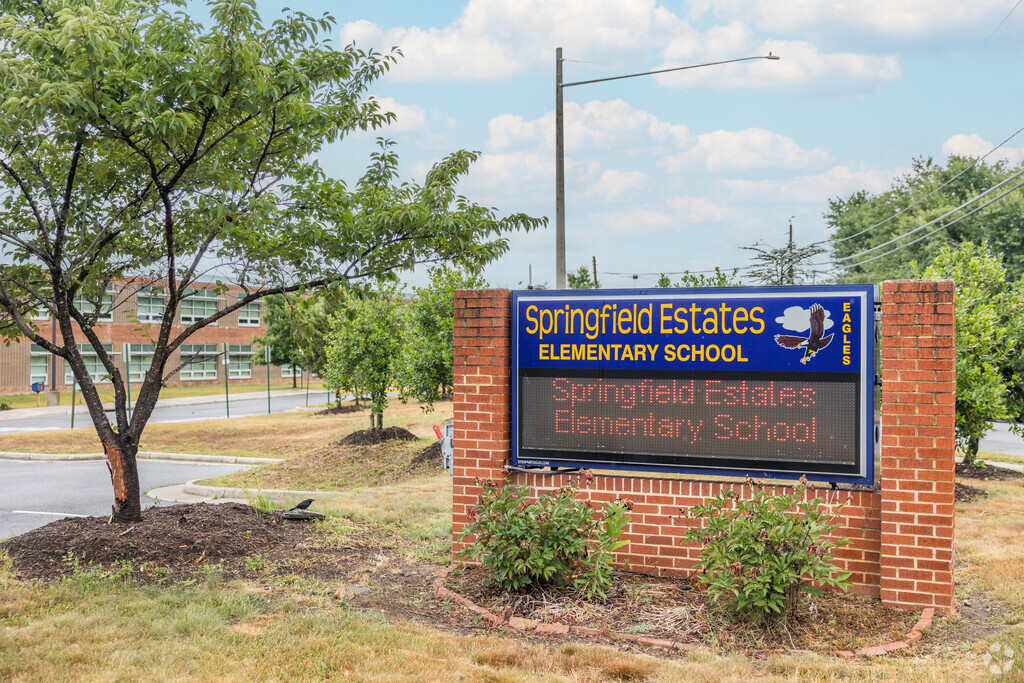 Springfield Estates Elementary School serves students in Preschool and K through 6th grade.