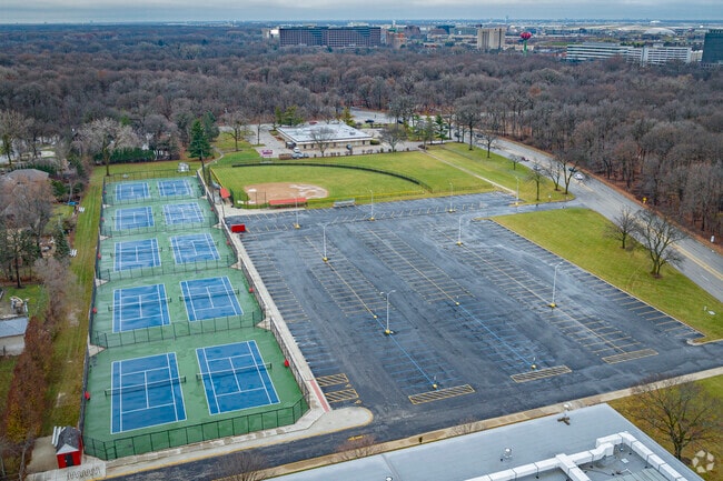 Maine South High School