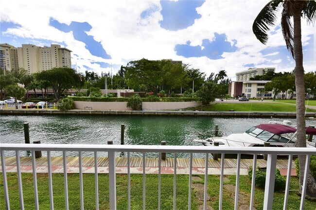 1650 NE 115th St unit 209, Miami, FL 33181 - photo 2
