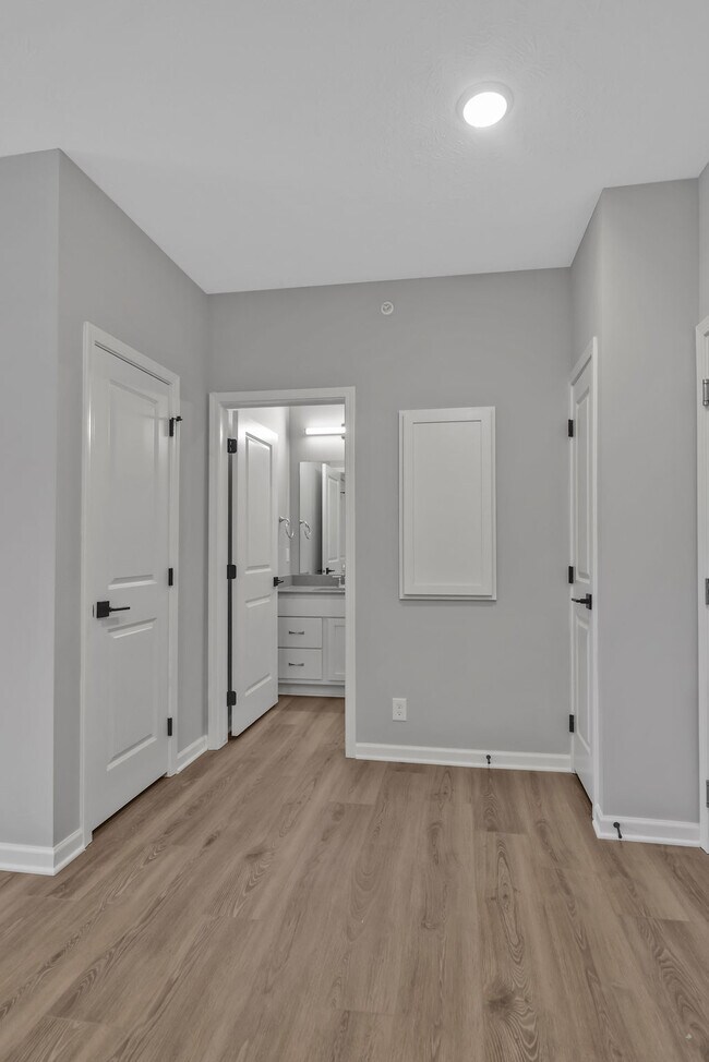 The Creek Apartments, Omaha, NE 68136 - photo 4