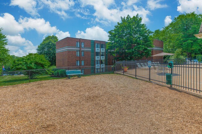 Sagamore Hills, Middletown, CT 06457 - photo 4