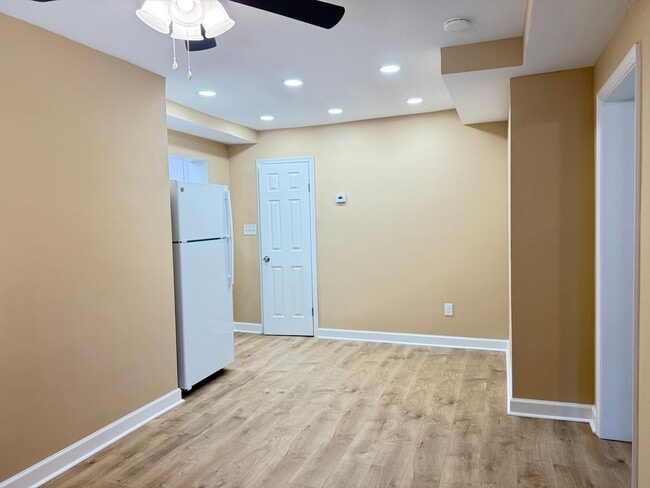 8716 Plymouth St unit 2, Silver Spring, MD 20901 - photo 3