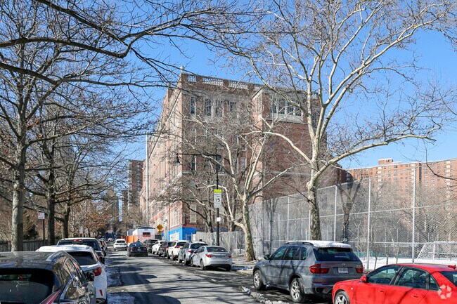 Ps 125 Ralph Bunche in Morningside Heights is a public school located in New York, NY,