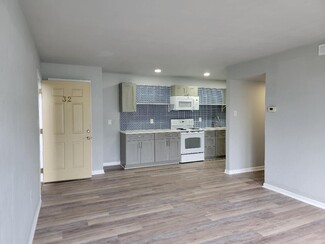 1780 Liberty Ln Unit 32, Blacksburg, VA 24060