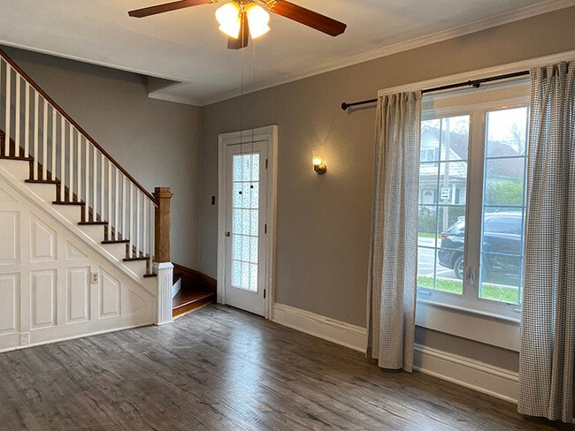 253 Jefferson St, Valparaiso, IN 46383 - photo 3