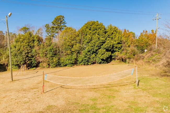 According to Niche.Com, Atlas International School has a student-teacher ratio of 6 to 1.