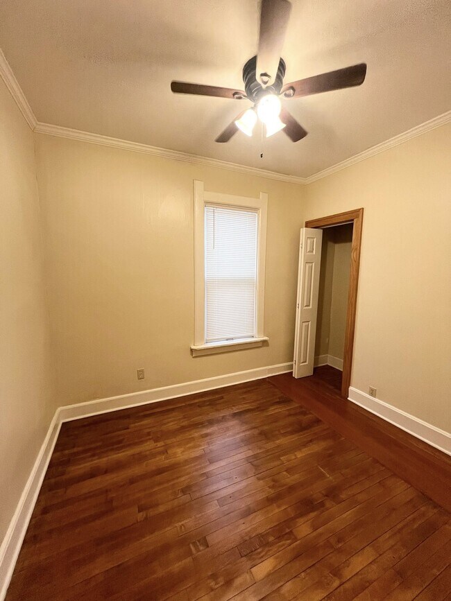 3336 N Bartlett Ave unit 1, Milwaukee, WI 53211 - photo 6