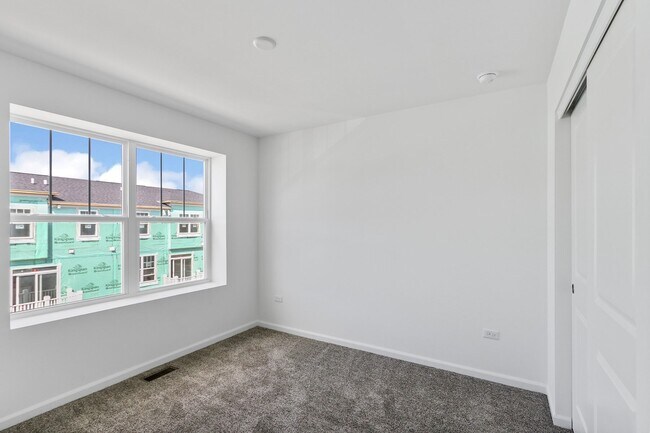 1060 E Oakton St unit 36471022, Des Plaines, IL 60018 - photo 7