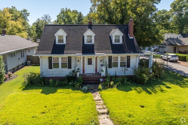 Even though Gum-Bayard homes are close together, residents still enjoy privacy and comfort.