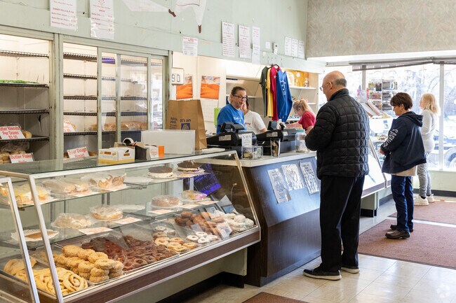 Burke's Bakery in Danville is an old-fashioned bakery serving a variety of cookies, breads, donuts & filled pastries.