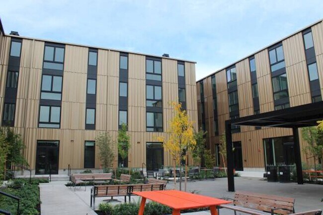 Chaku Kumtuks Haws, Portland, OR 97218 - photo 5