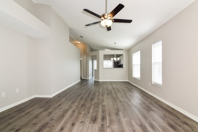 22649 St Thomas Cir, Lutz, FL 33549 - photo 2