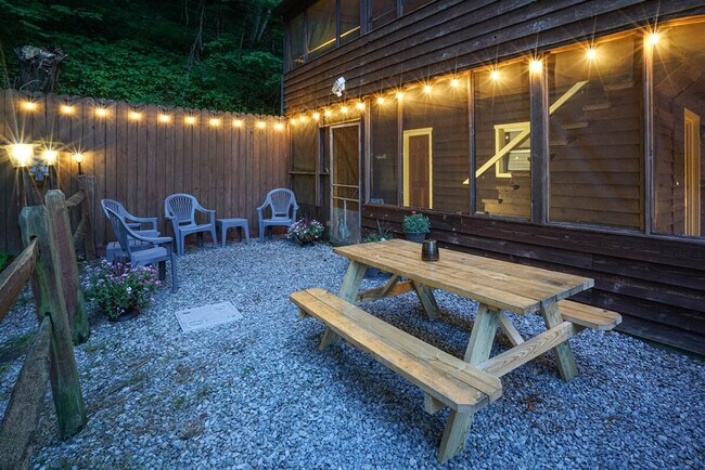 90 Faulkner Rd unit ID1308951P, Elkins, WV 26241 - photo 4