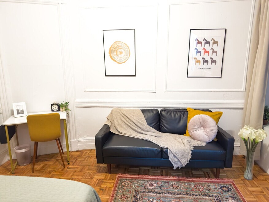 235 E 89th St unit ID1057594P, New York, NY 10128 - photo 1