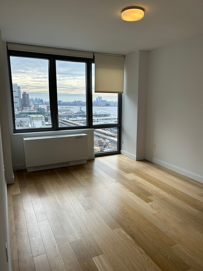366 W 46th St unit 3, New York, NY 10036 - photo 3