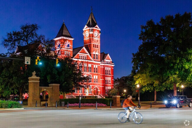 The Auburn University campus perfect for Mckinley Heights residents to go for a night ride.