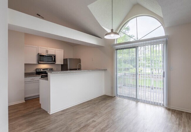 Stratford Commons, Delaware, OH 43015 - photo 6