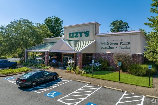 Izzy's is a beloved eatery for residents in Chenal Valley.