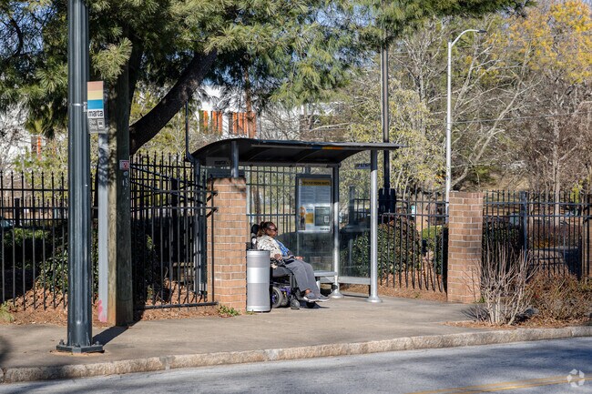 Atlanta's MARTA transit system is available in several stops around Summerhill.