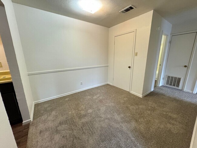 4306 Lake Rd unit 8, Killeen, TX 76543 - photo 4