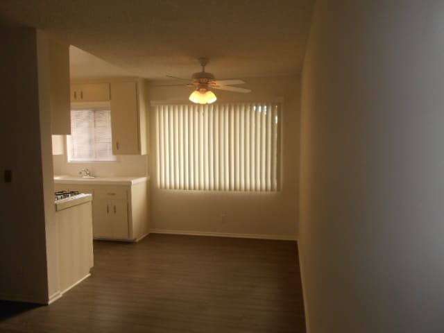3721 Midvale Ave, Los Angeles, CA 90034 - photo 1