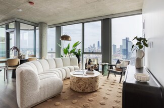 1112 W Carroll Ave, Chicago, IL 60607