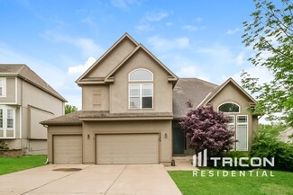 2284 W 131st St, Olathe, KS 66061