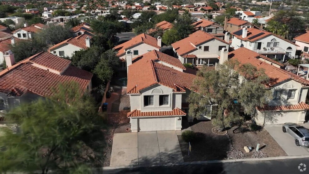 10317 N Mineral Spring Ln, Tucson, AZ 85737 - photo 2