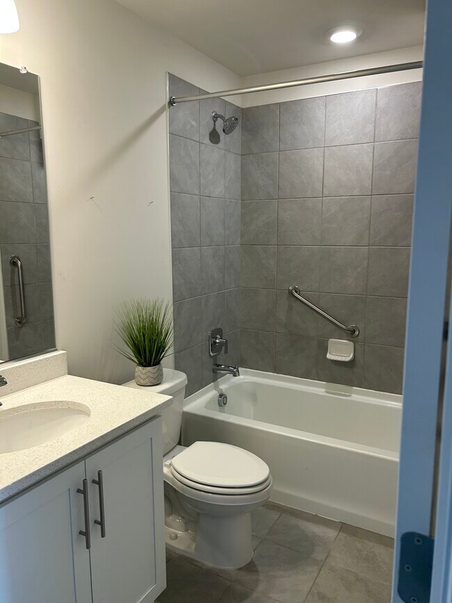 Downstairs Full Bath